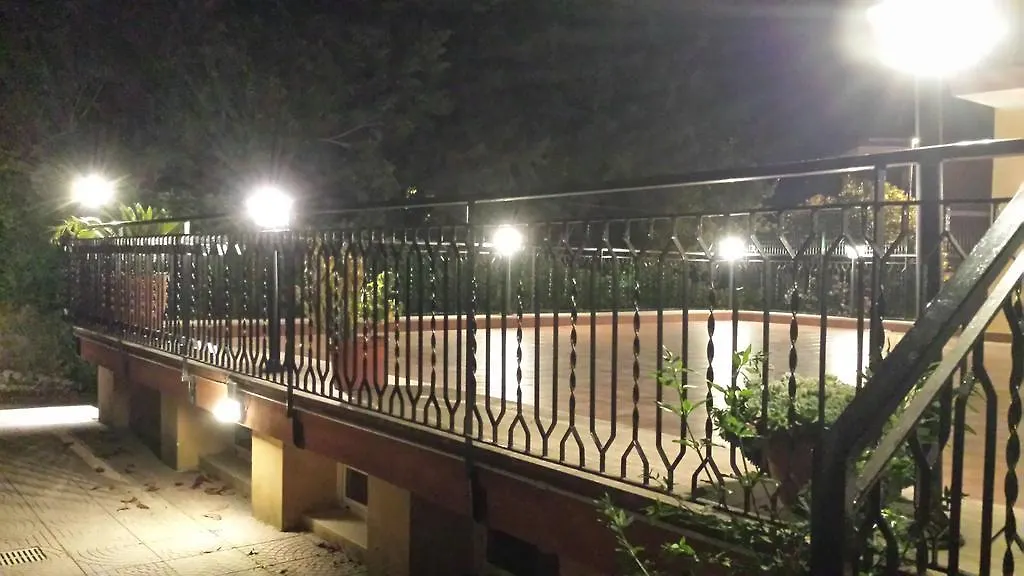 Le Streghe Di Roma Guest House