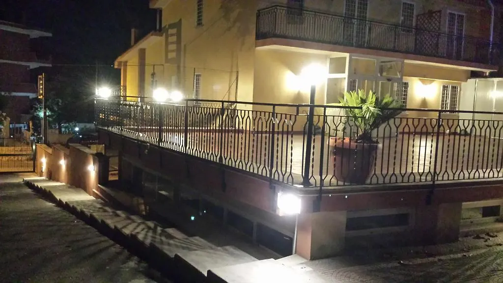 Le Streghe Di Roma Guest House Italy