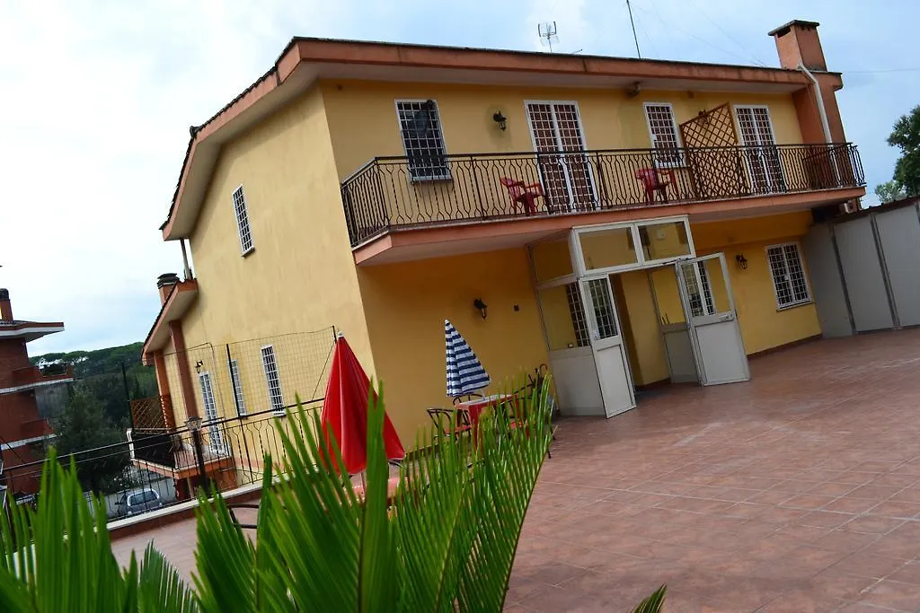 Le Streghe Di Roma Guest House Italy
