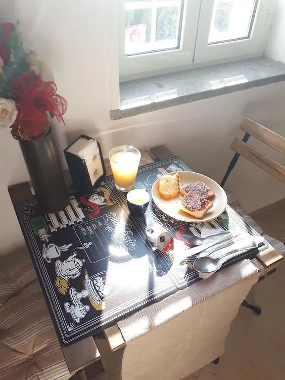 Le Streghe Di Roma Guest House  Rome