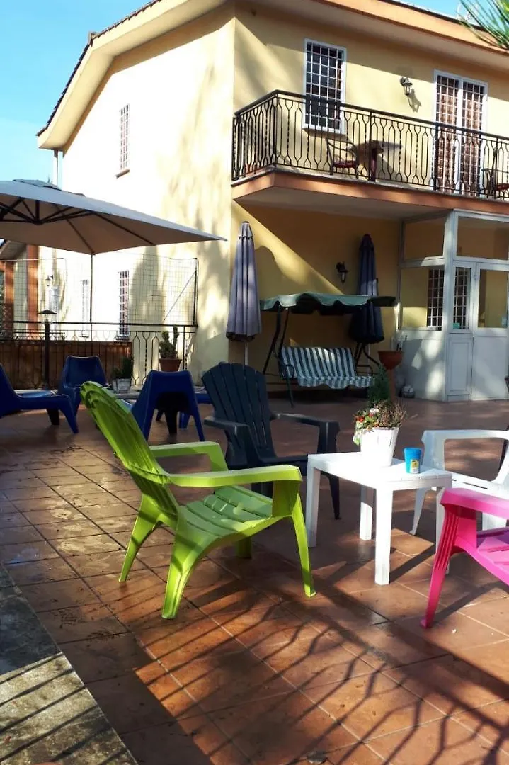 Le Streghe Di Roma Guest House  Rome