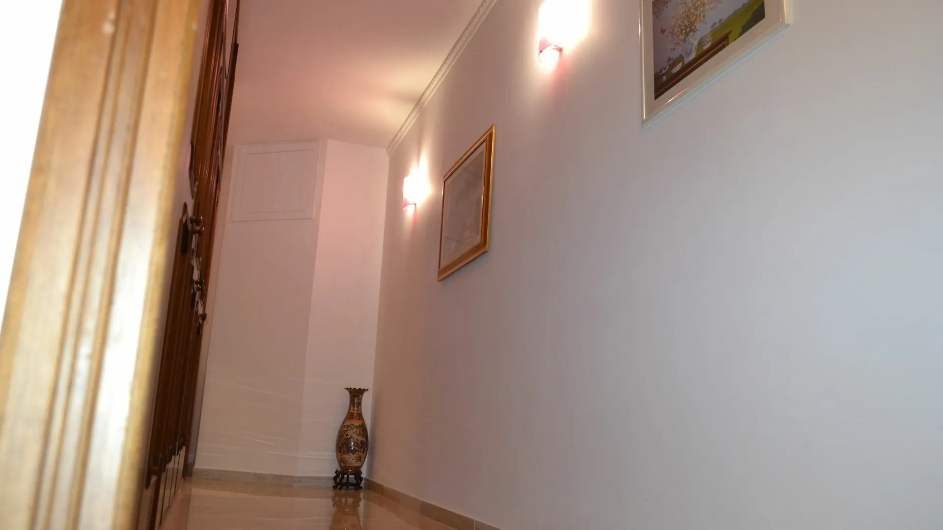 Le Streghe Di Roma Guest House Rome